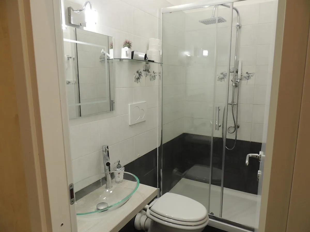 Double B Ferruccio I Bed & Breakfast Rome 2*,  Italy